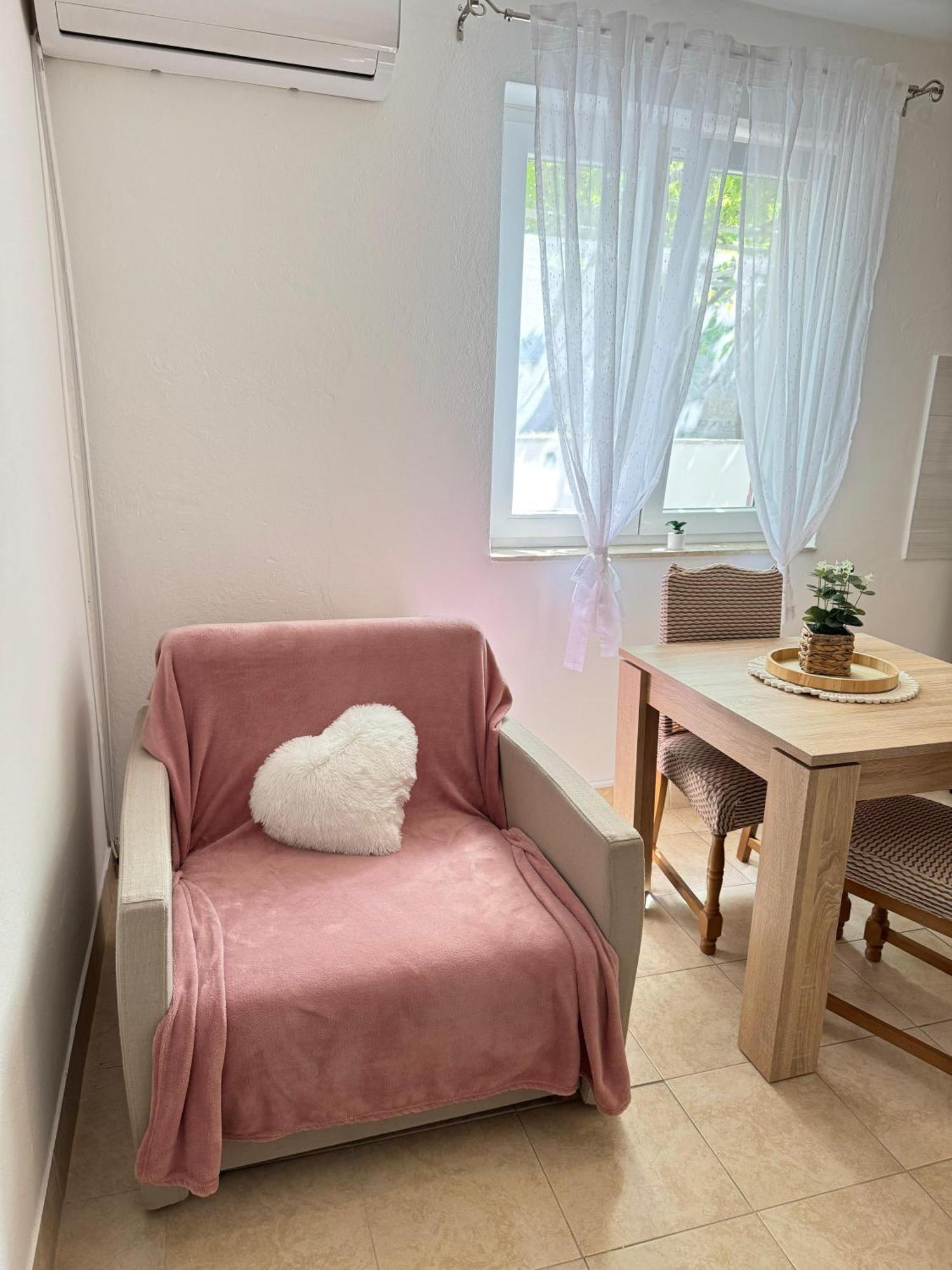 Apartment Lana *